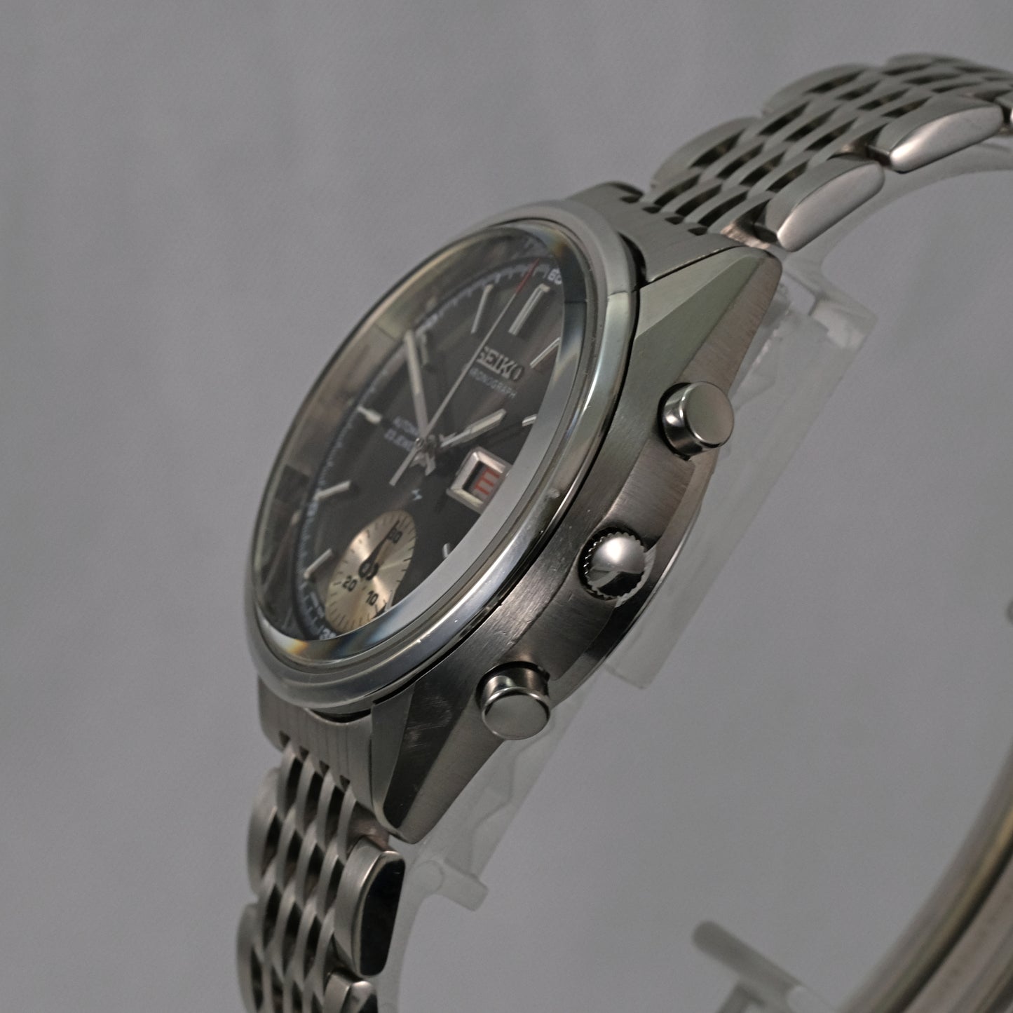 1972 Seiko Flyback Chronograph "Reverse Baby Panda" 7018-7000