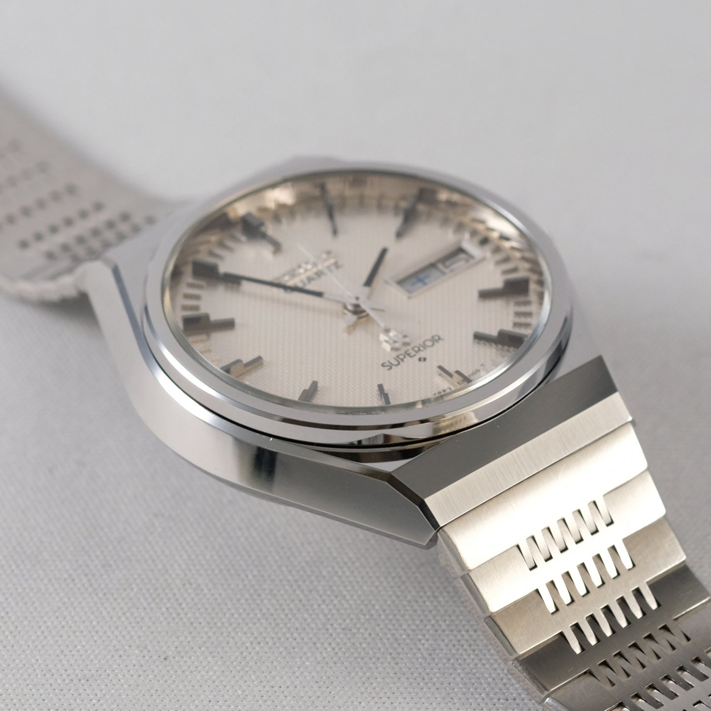 1977 Seiko Superior 4883-8100