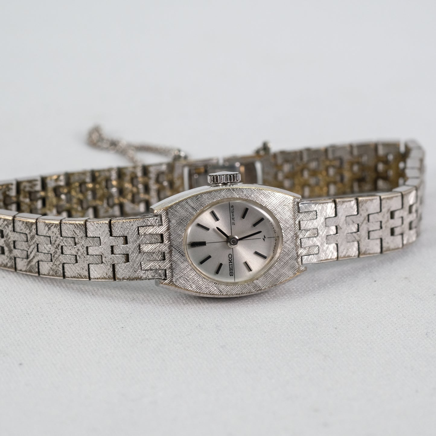 1969 Seiko 10-8360 manual winding ladies