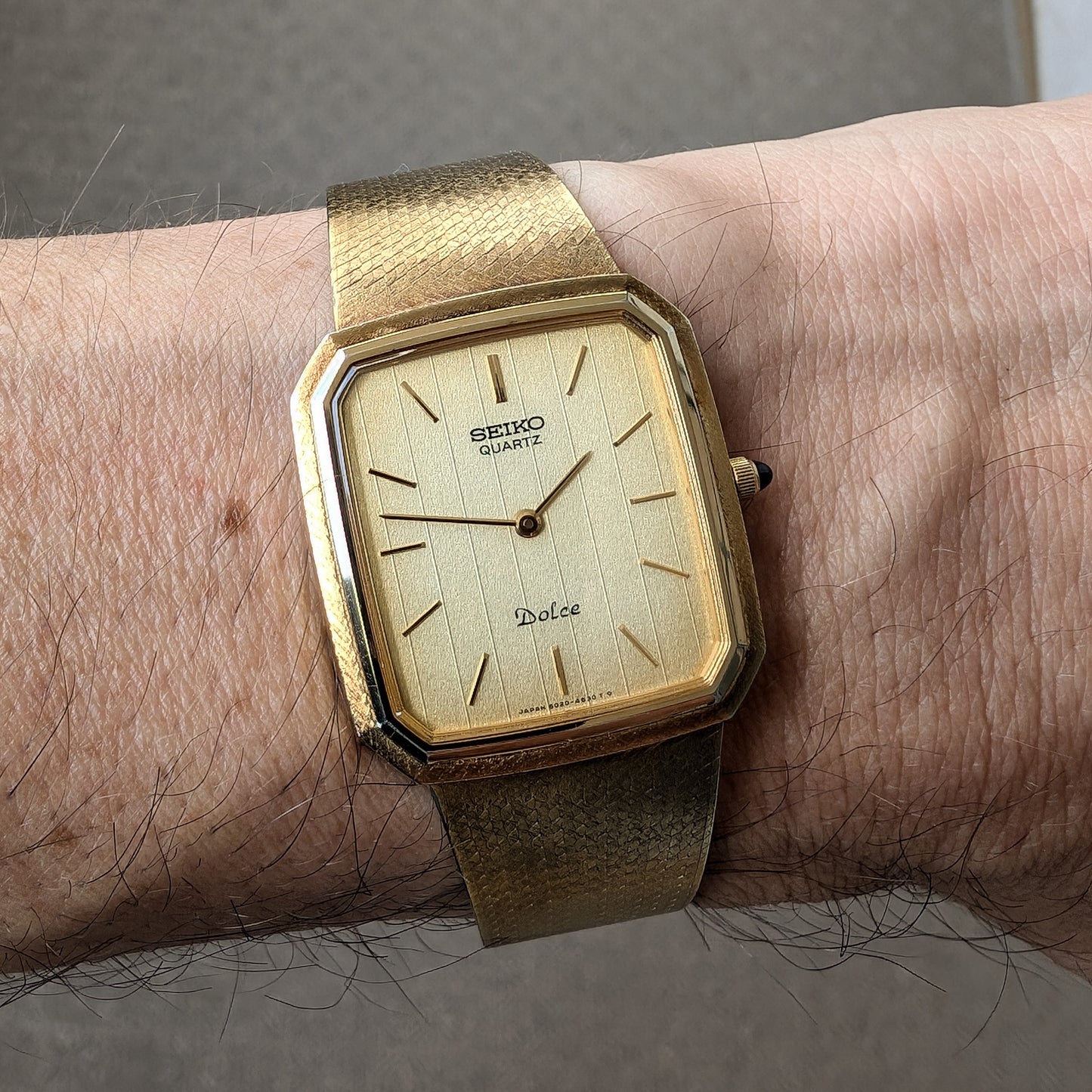 1983 Seiko Dolce 6020-4060