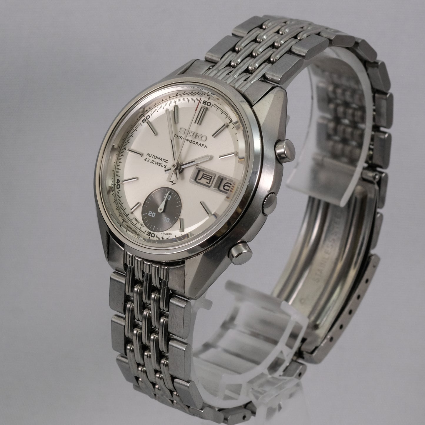 Reserved! 1971 Seiko Flyback Chronograph "Baby Panda" 7018-7000