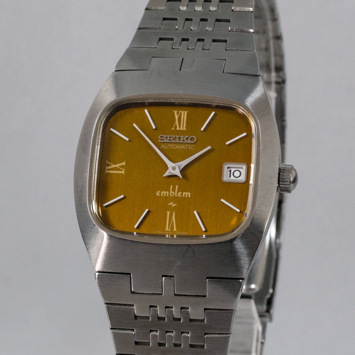 Reserved! 1976 Seiko Emblem 2418-3020