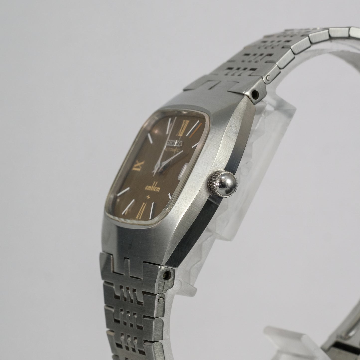 Reserved! 1976 Seiko Emblem 2418-3020