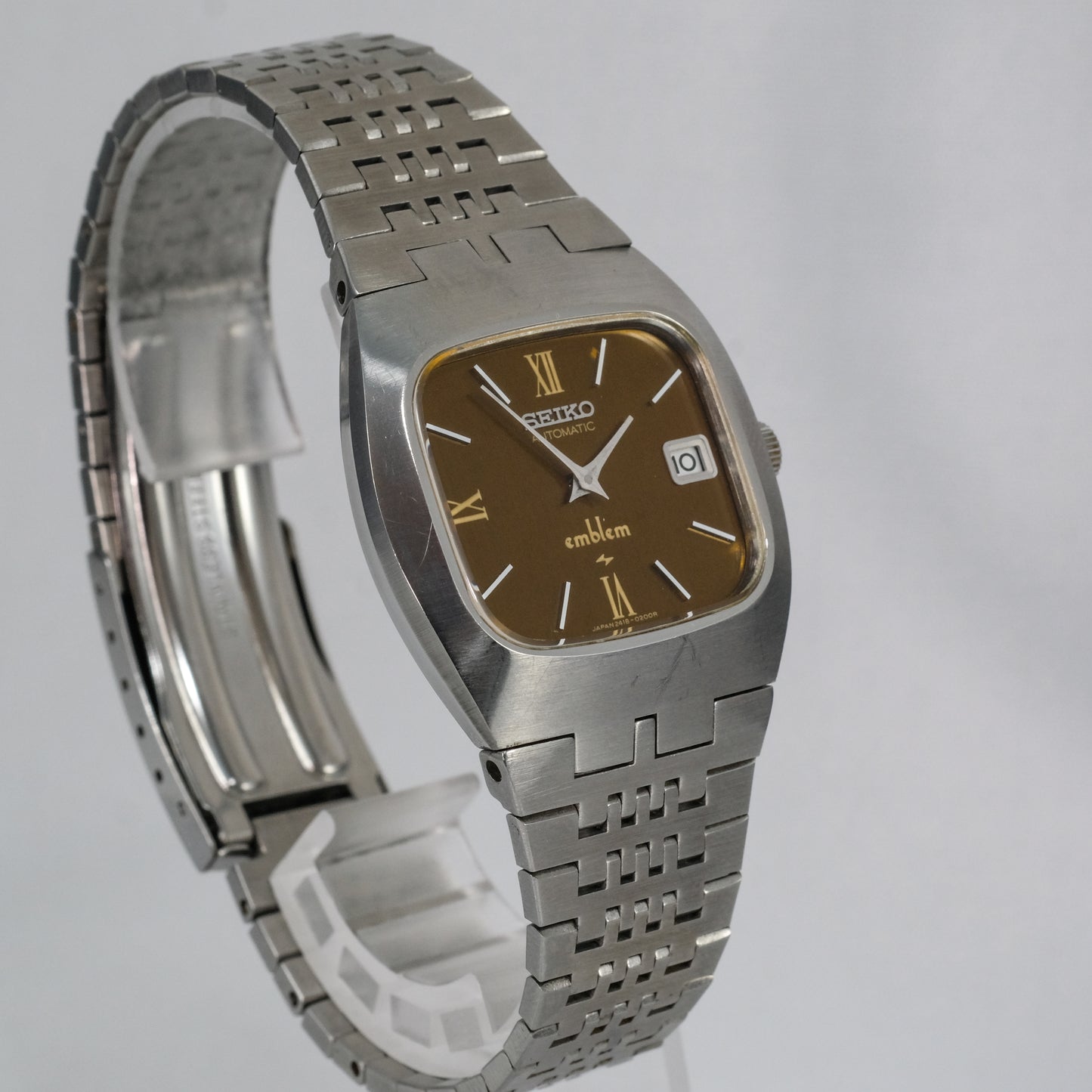 Reserved! 1976 Seiko Emblem 2418-3020