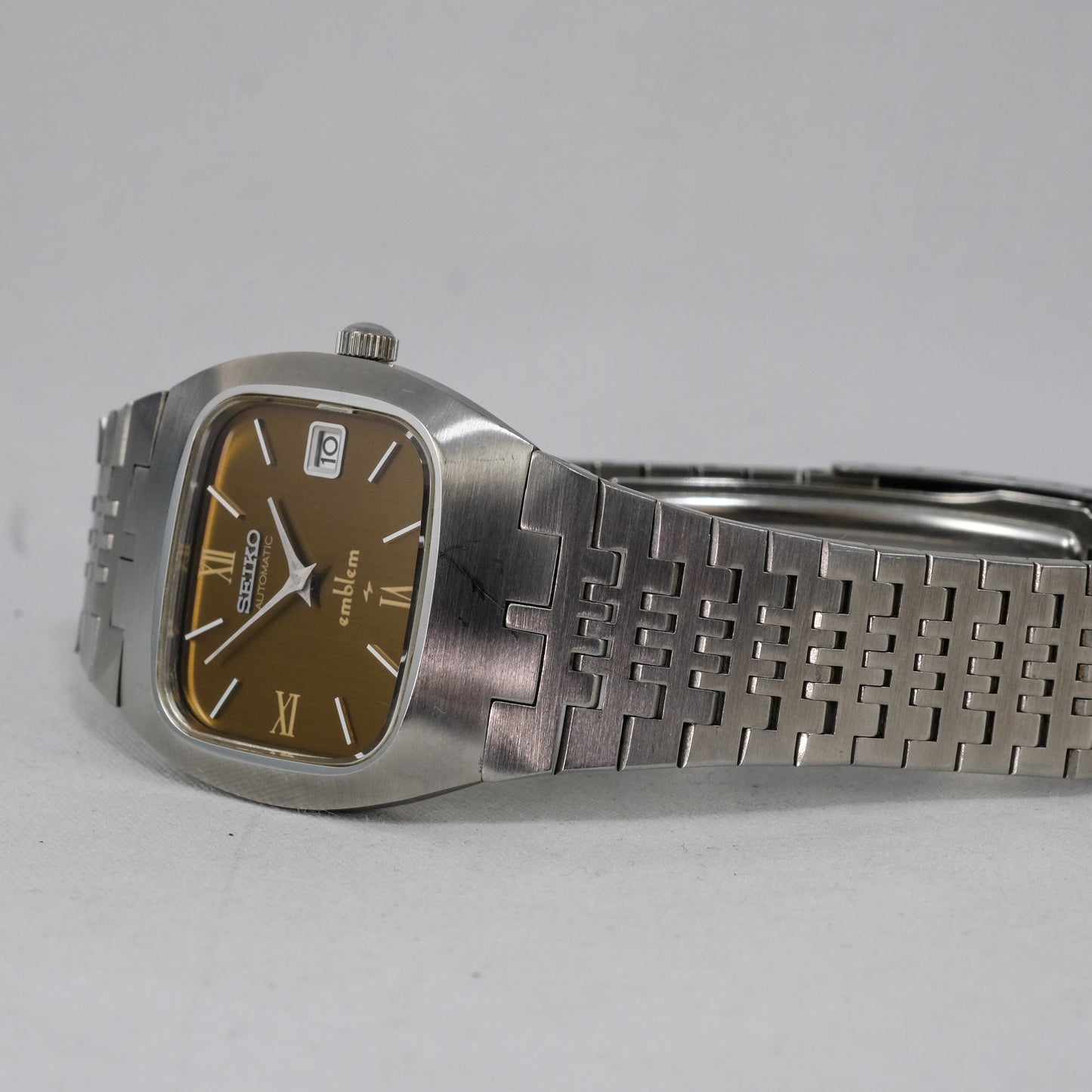 Reserved! 1976 Seiko Emblem 2418-3020