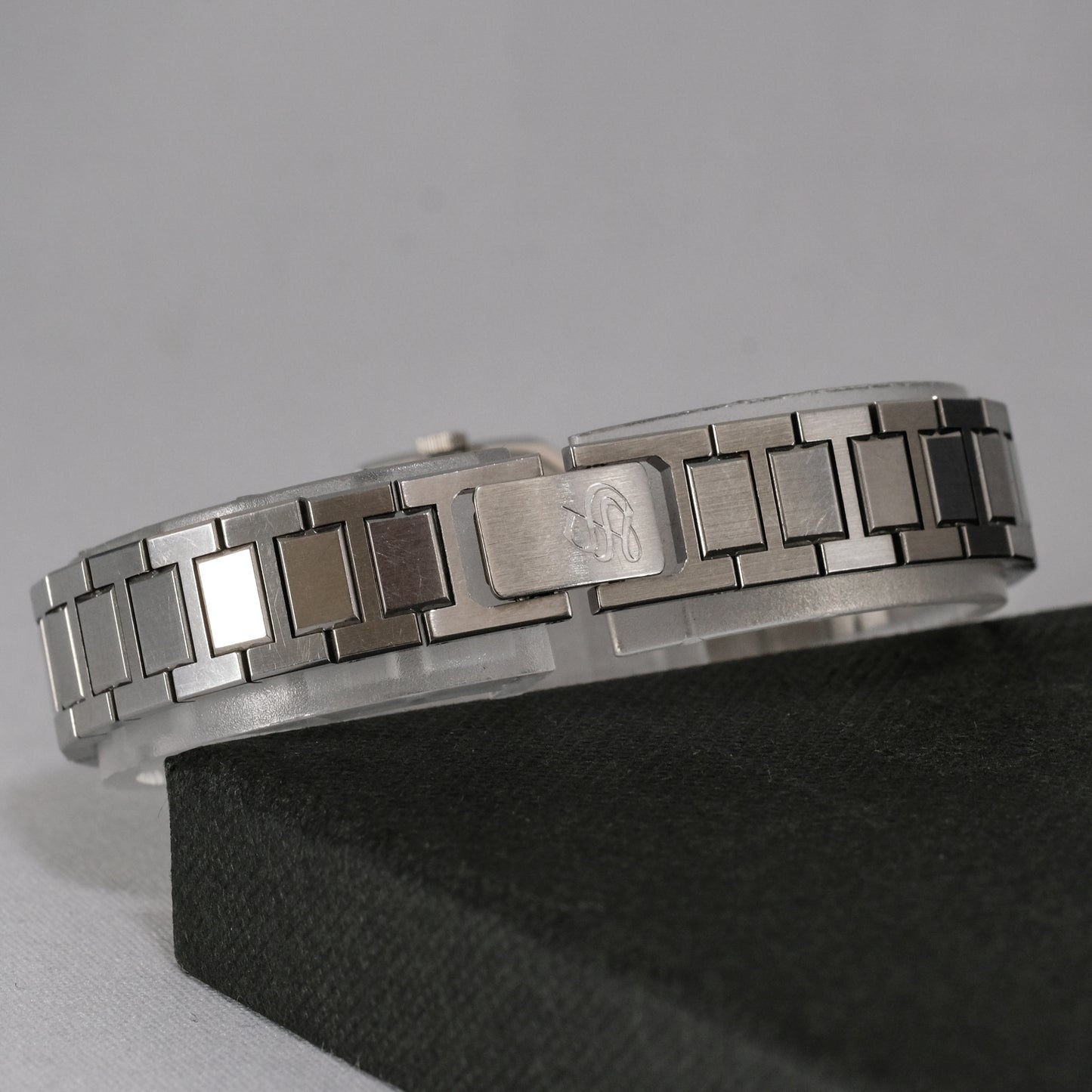 1982 Seiko Stella 1221-5040 ladies quartz