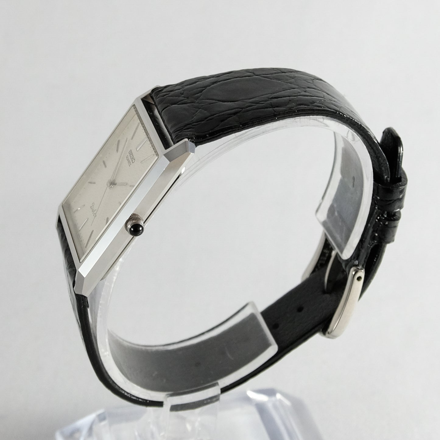Two Seiko Dolce and Four Seiko straps