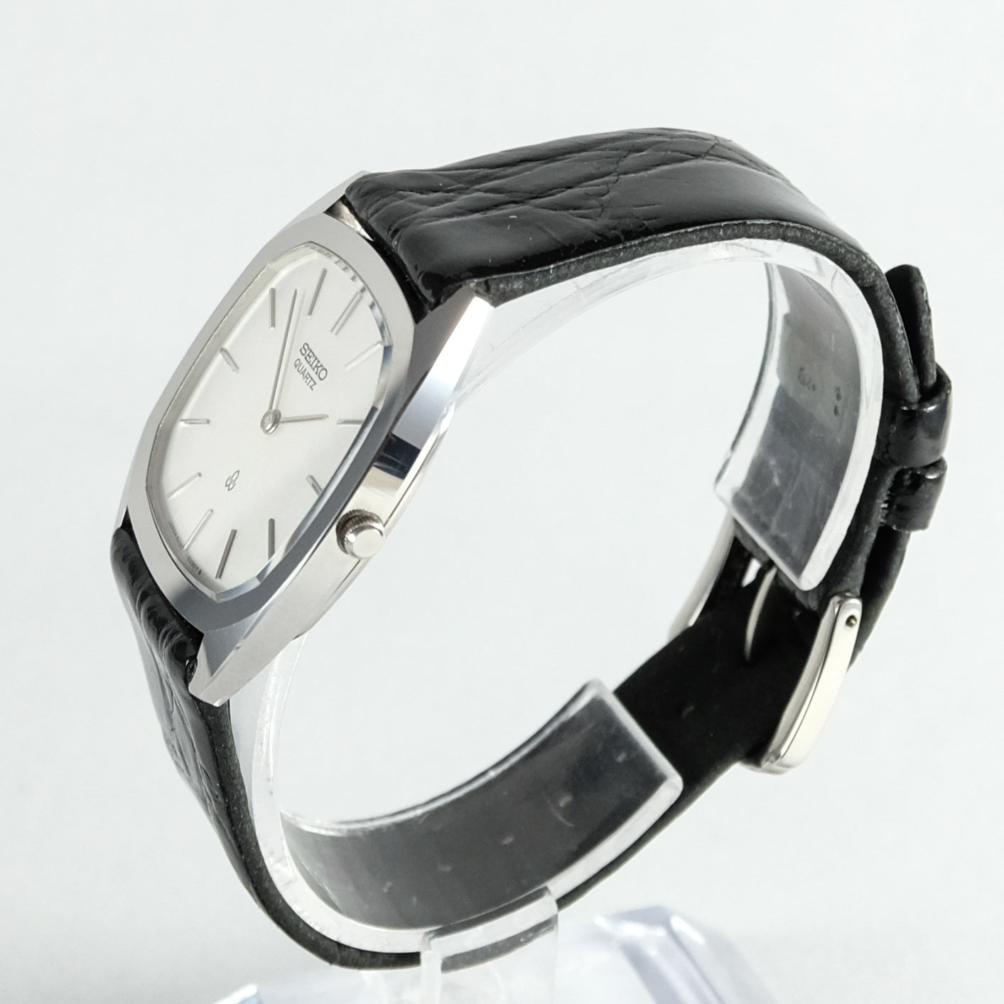 Two Seiko Dolce and Four Seiko straps