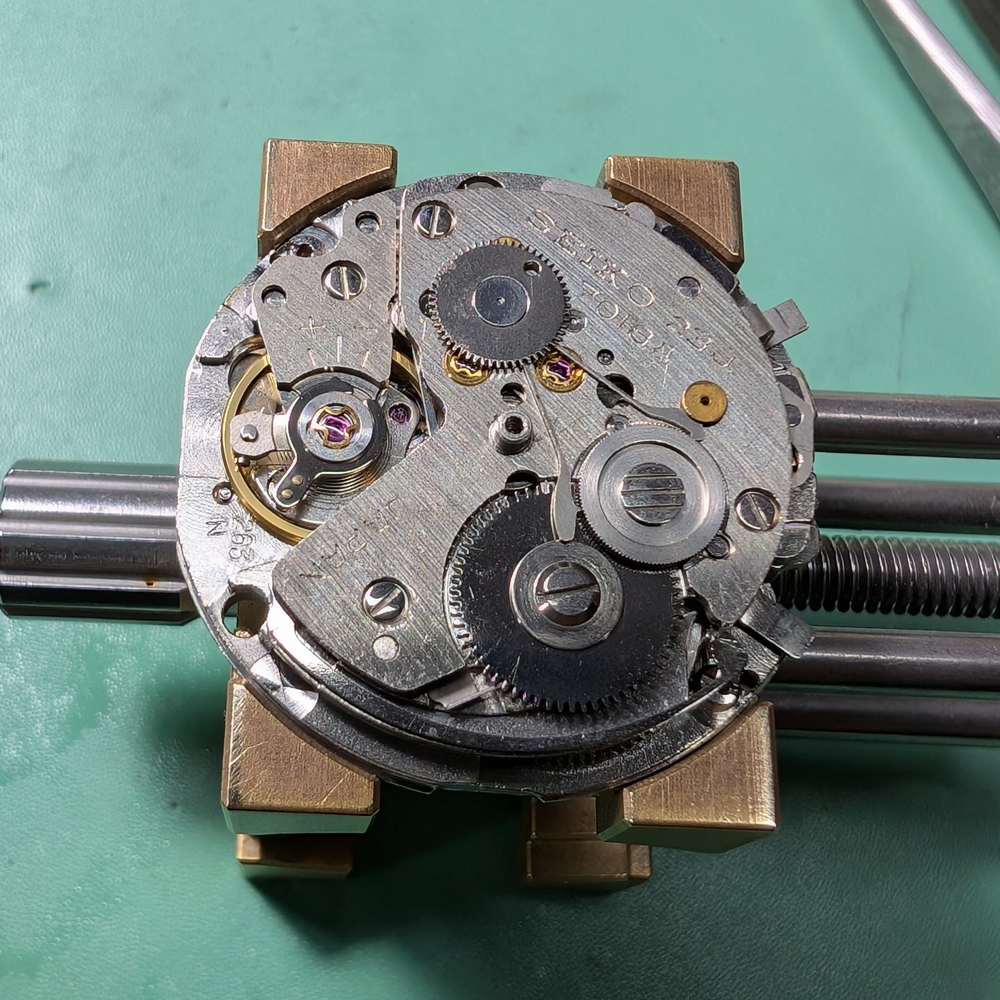 1972 Seiko Flyback Chronograph "Reverse Baby Panda" 7018-7000
