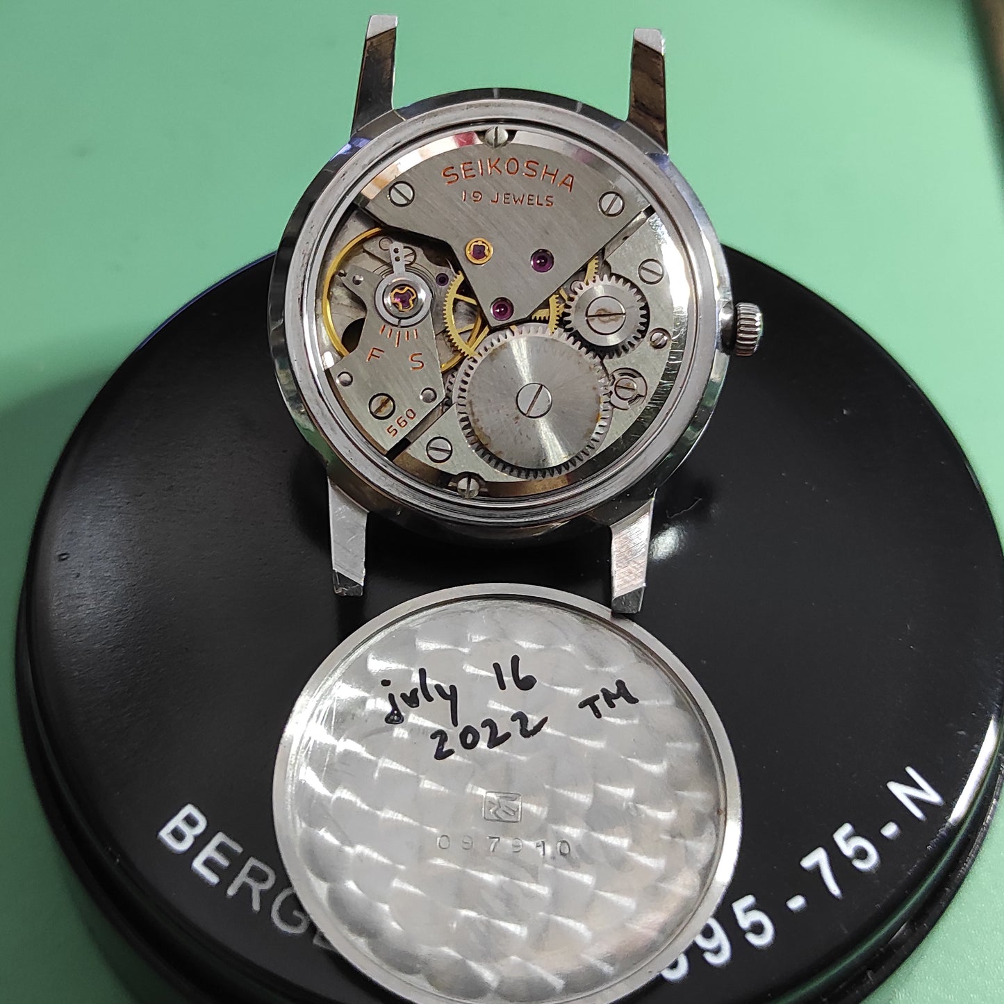 1960 Seiko Crown J14043