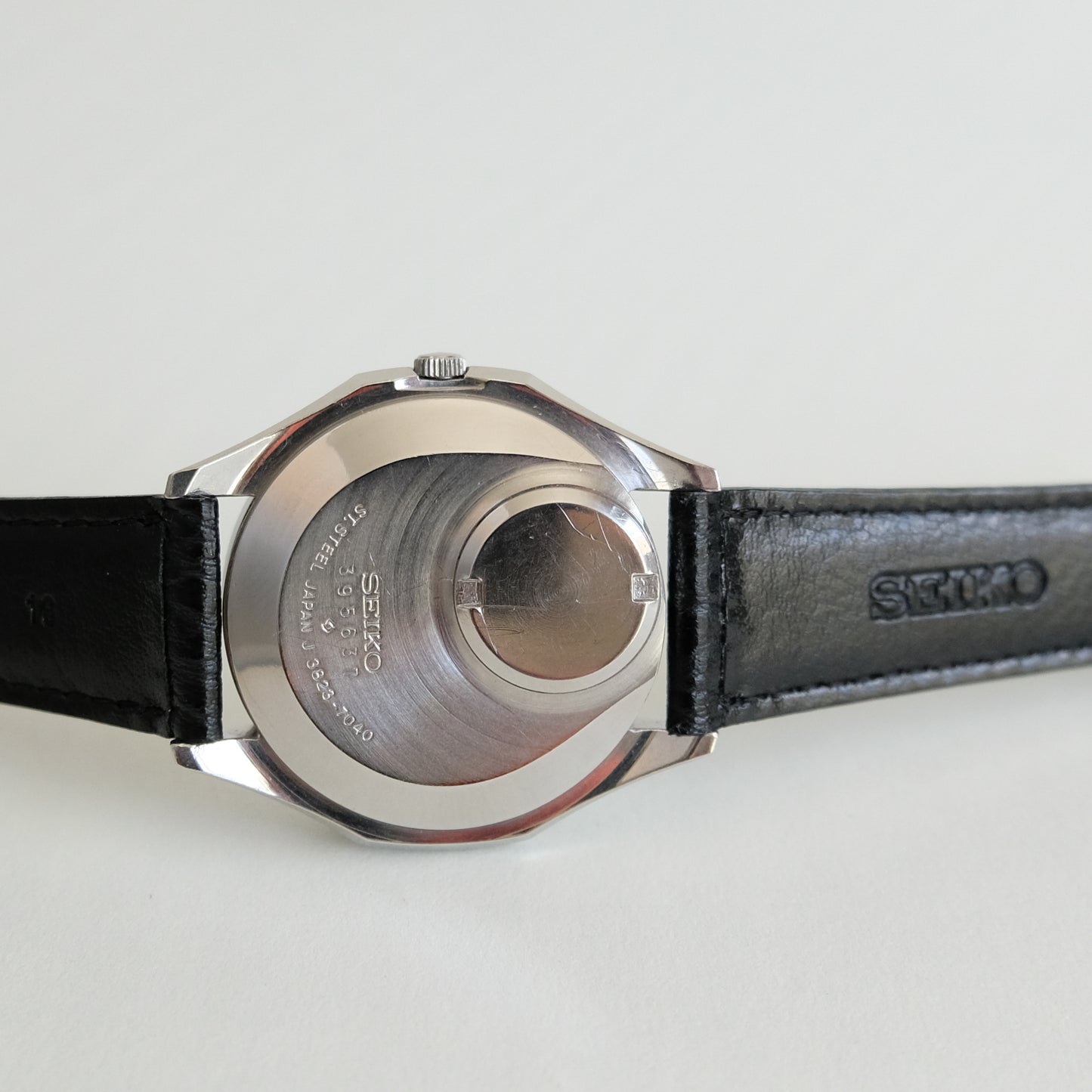 1973 Seiko Quartz V.F.A. 3823-7040