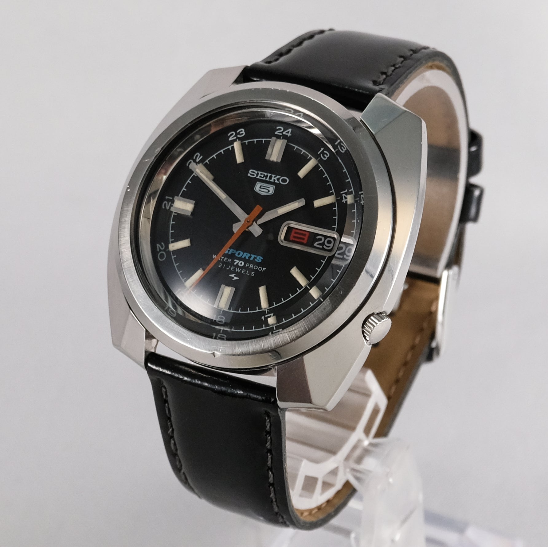 Seiko 5 sports water online 70 proof 21 jewels