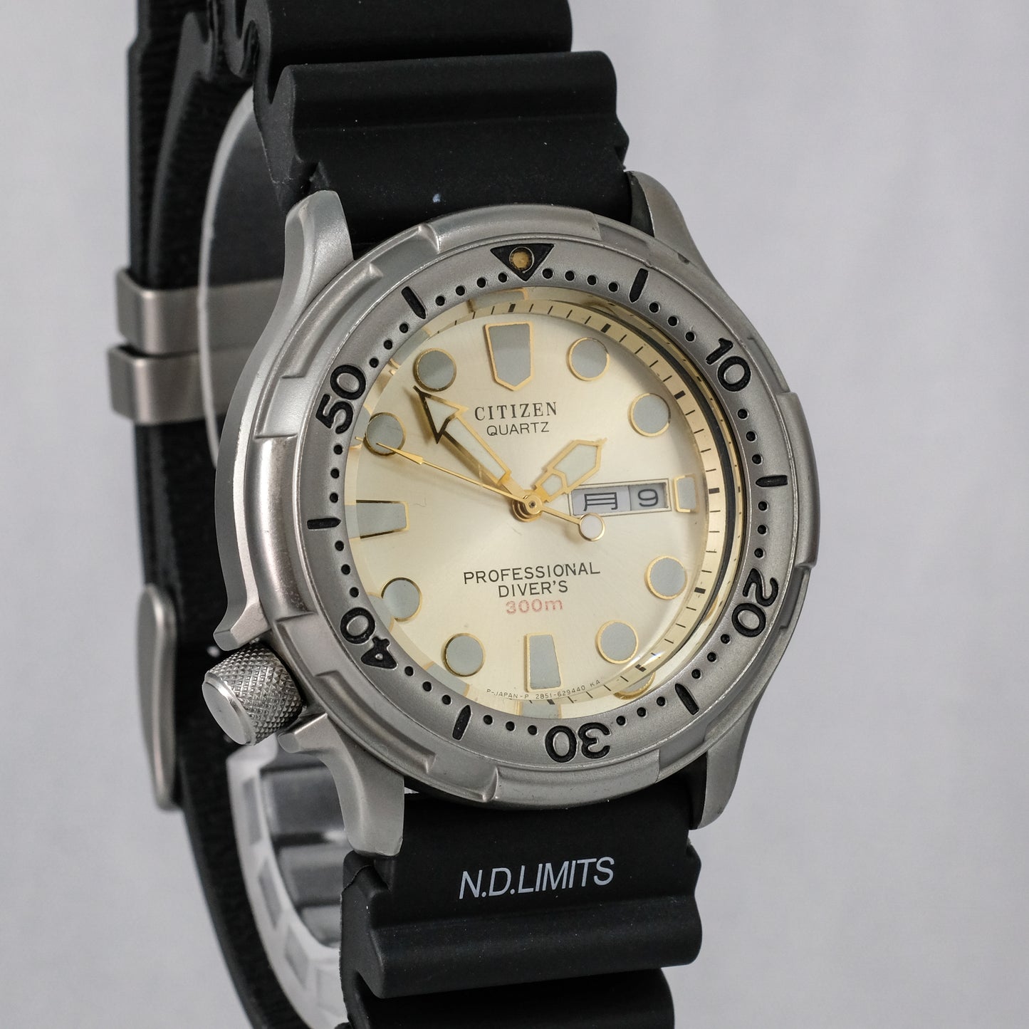1989 Citizen Quartz Professional Diver's 300m 2855-269420