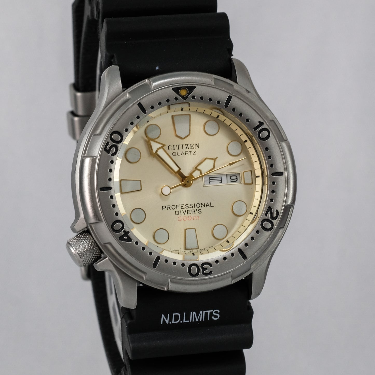 1989 Citizen Quartz Professional Diver's 300m 2855-269420