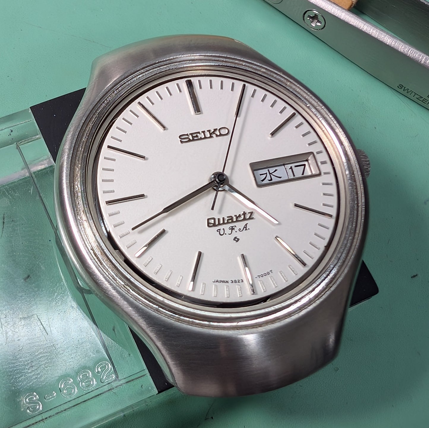 1973 Seiko Quartz V.F.A 3823-7001