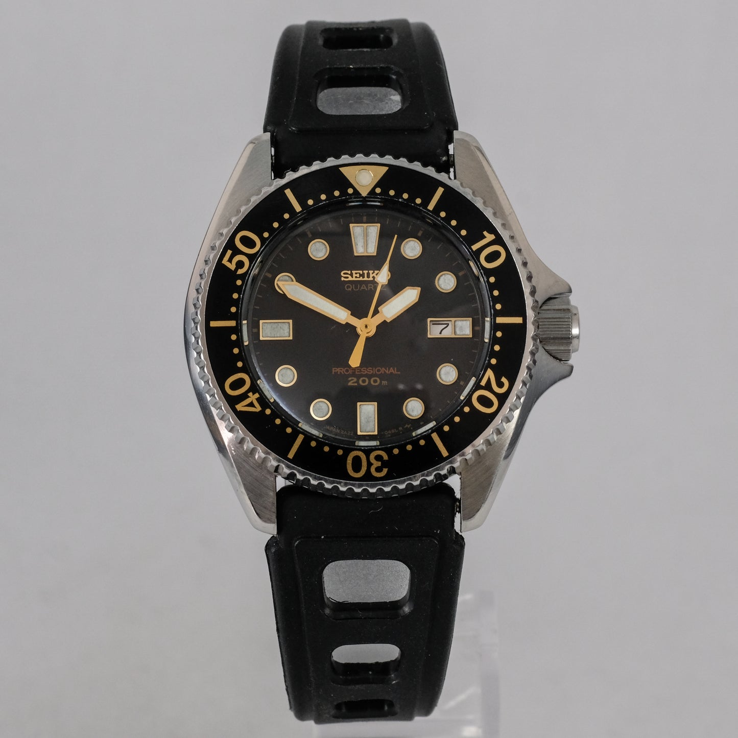 1987 Seiko Quartz Professional 200m Mini Diver 2A22-0170