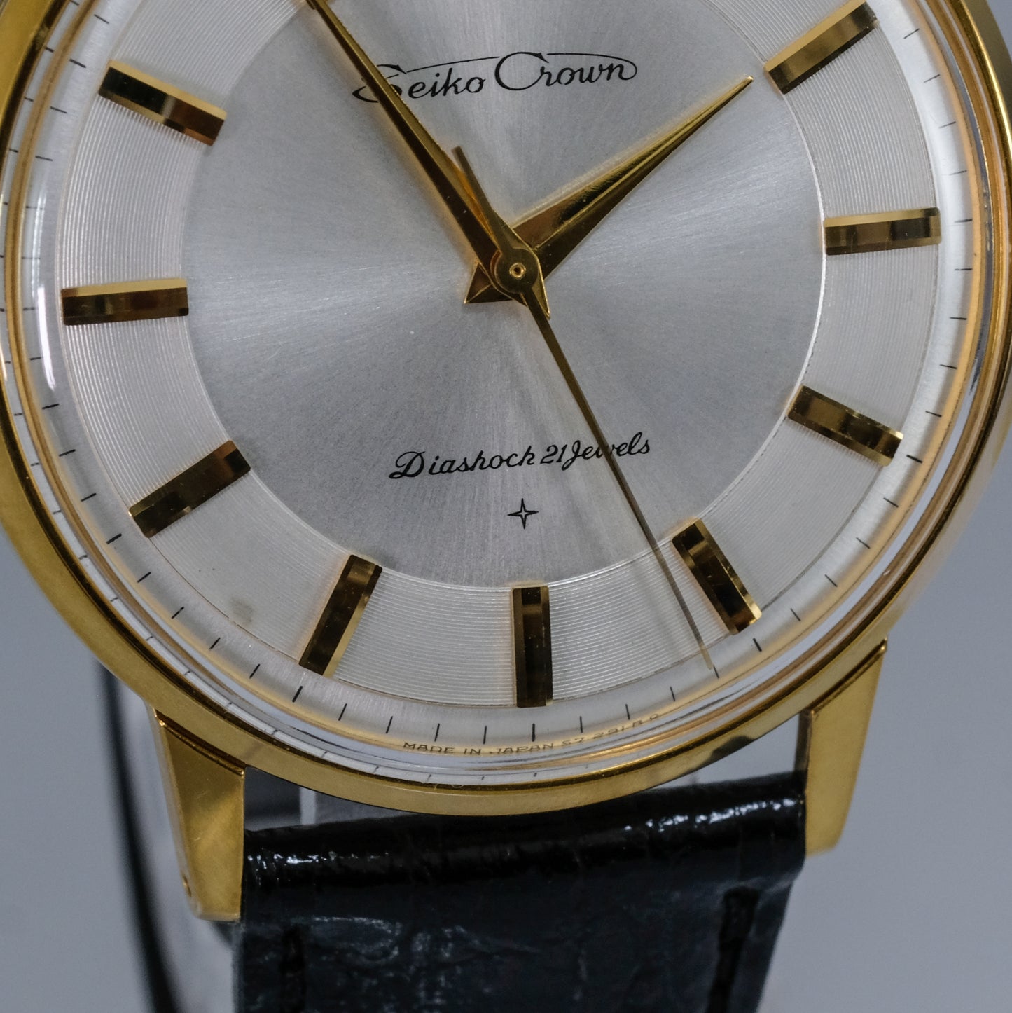 1964 Seiko Crown 572990