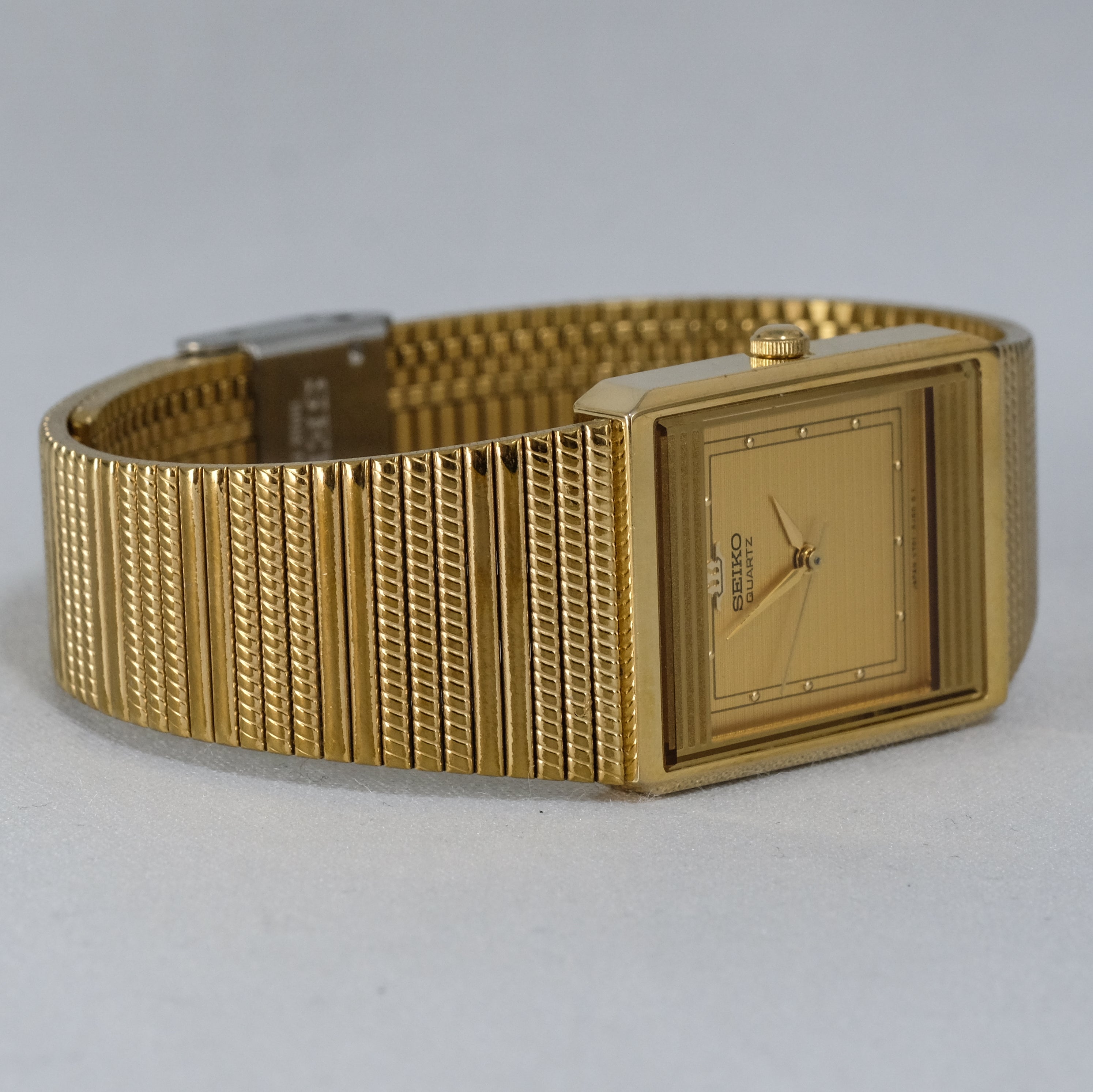 1991 Seiko Galaxy V701-5K60 – TokeiMedic