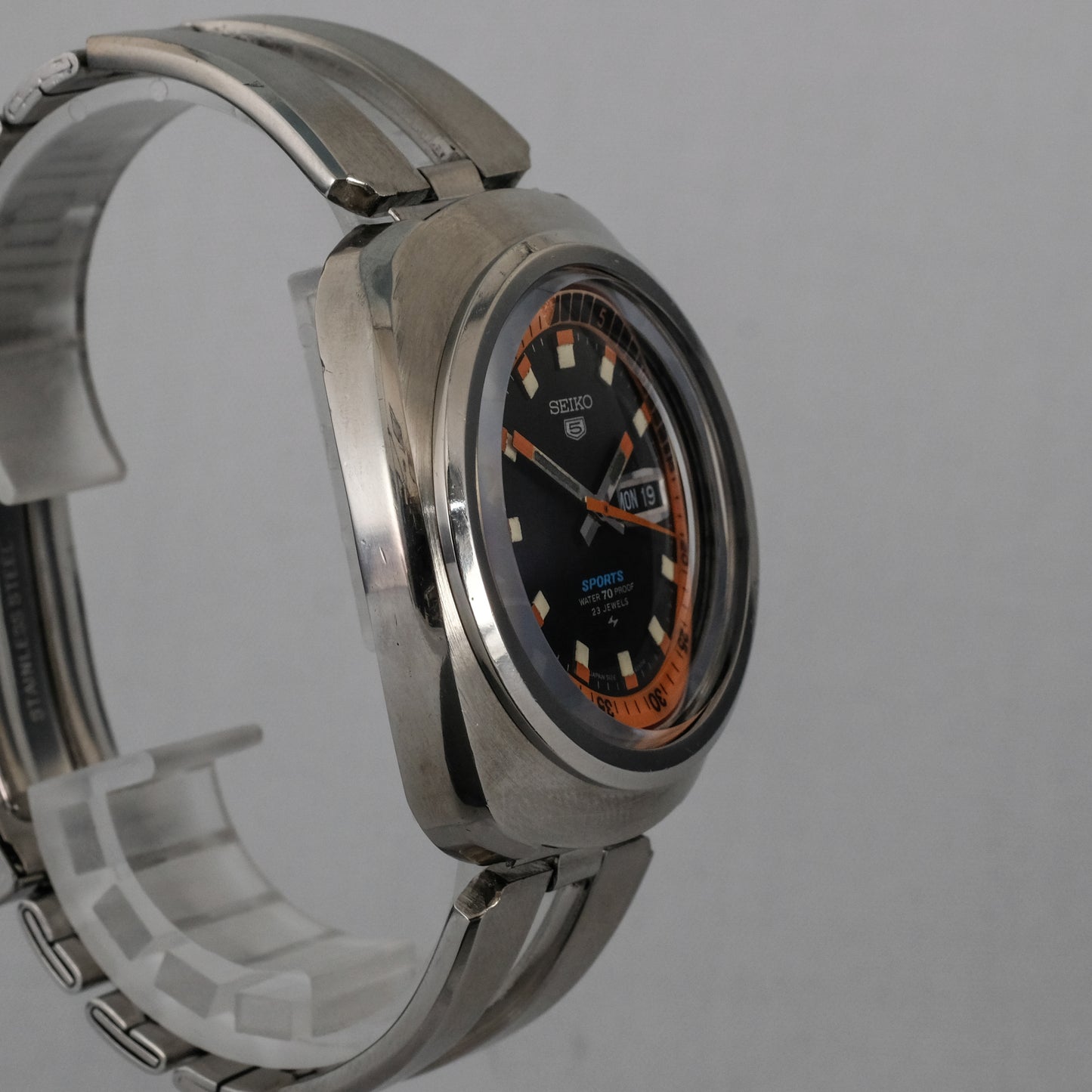 1969 Seiko 5 Sports 5126-6010