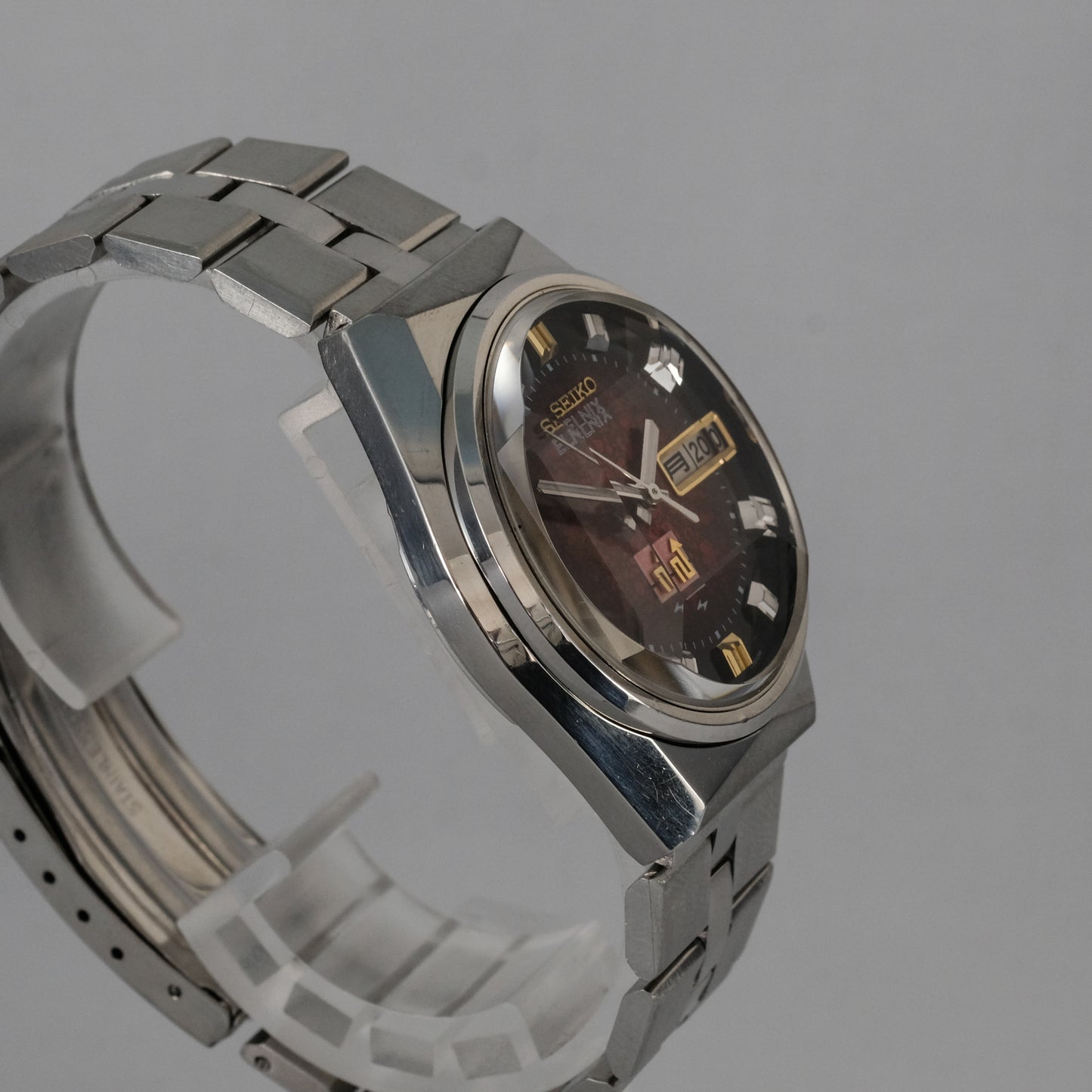 1973 Seiko Elnix 0703-7010