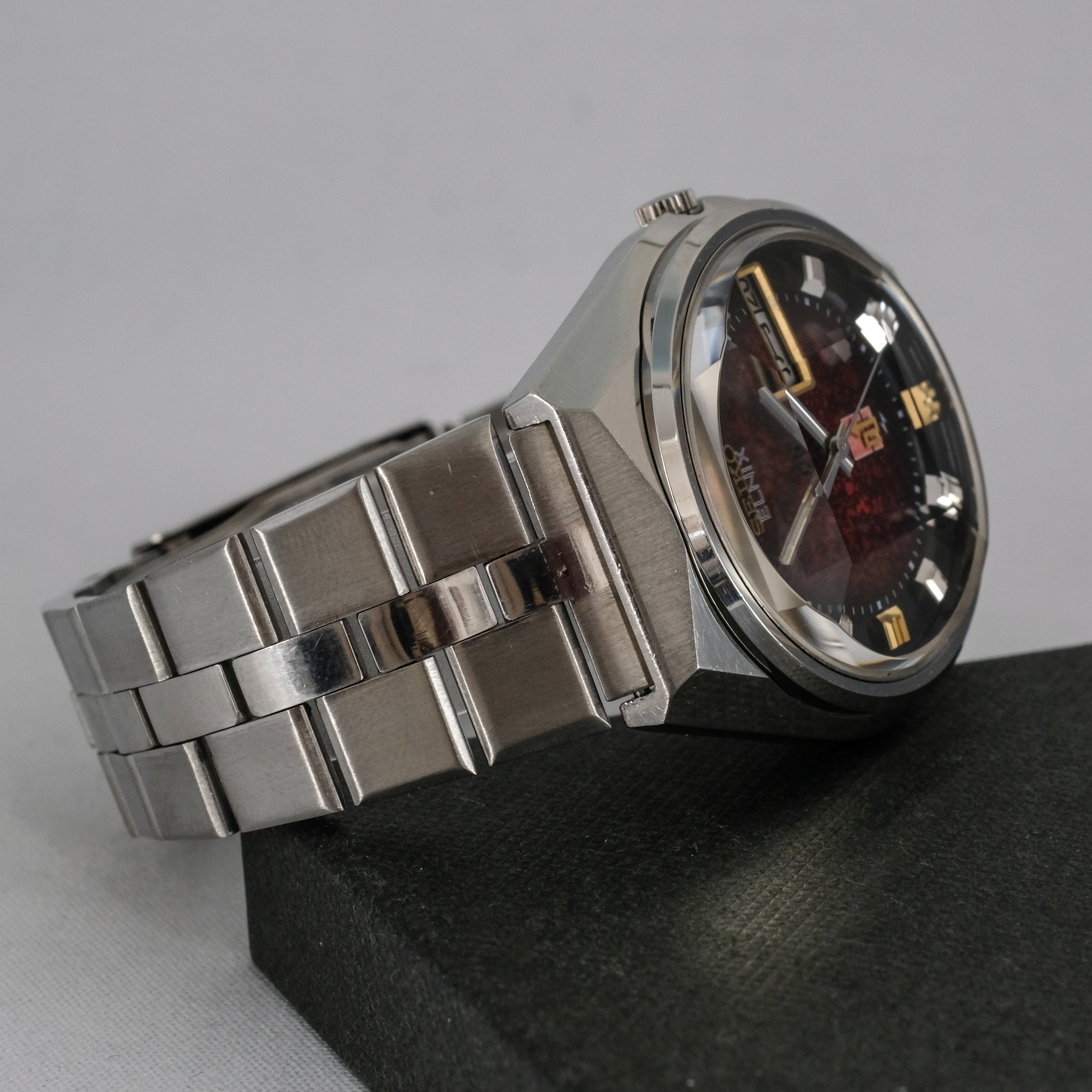 1973 Seiko Elnix 0703-7010 – TokeiMedic