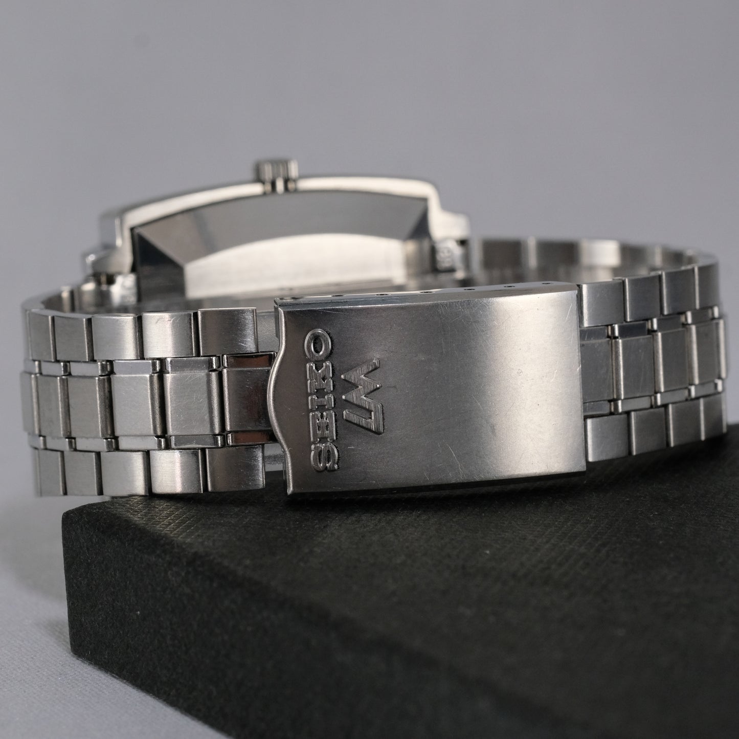 1974 Seiko LM 5606-5180