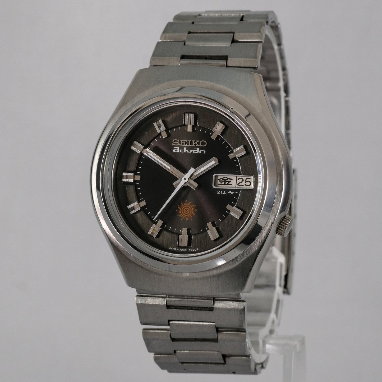 1975 Seiko Advan 7039-7020