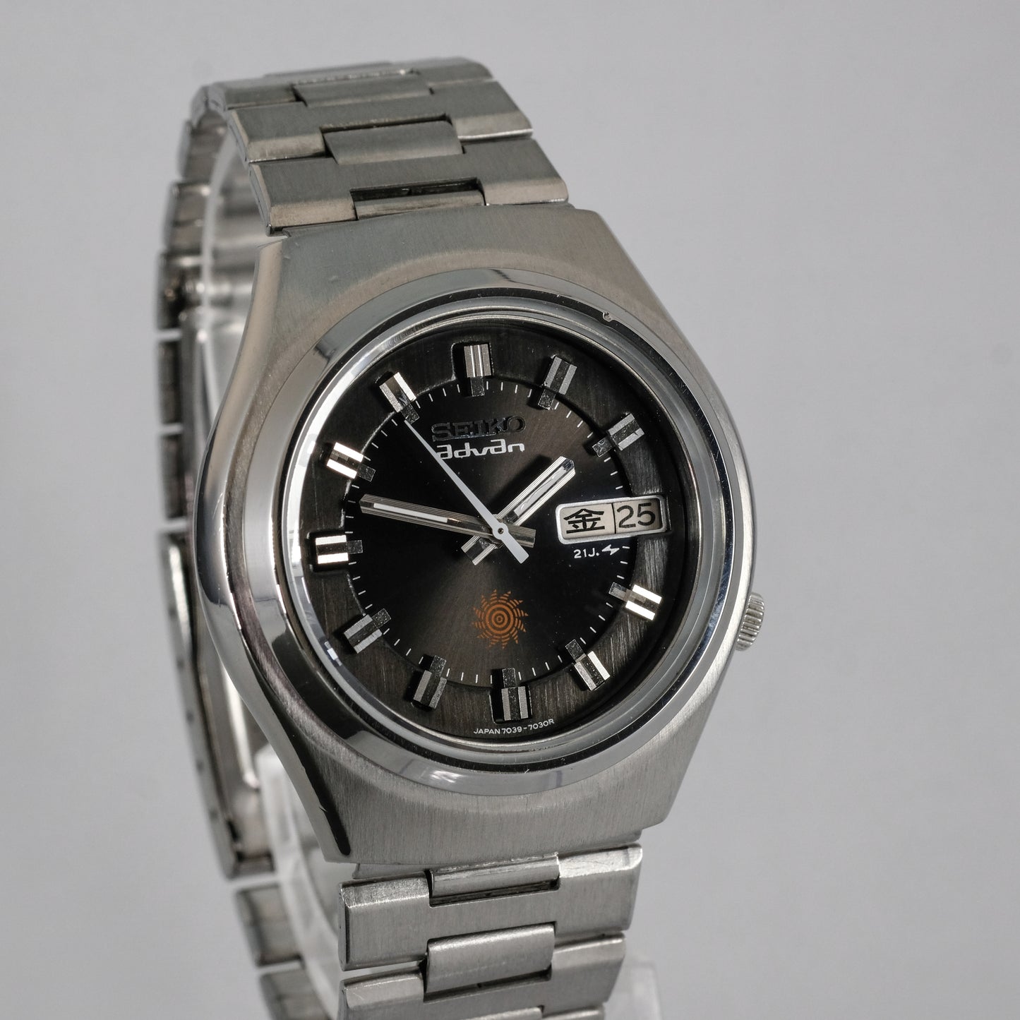 1975 Seiko Advan 7039-7020