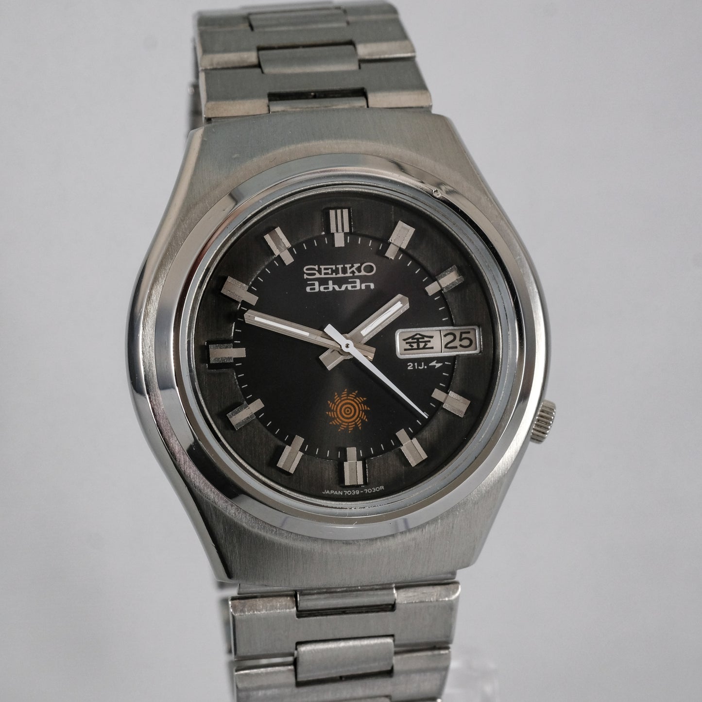 1975 Seiko Advan 7039-7020