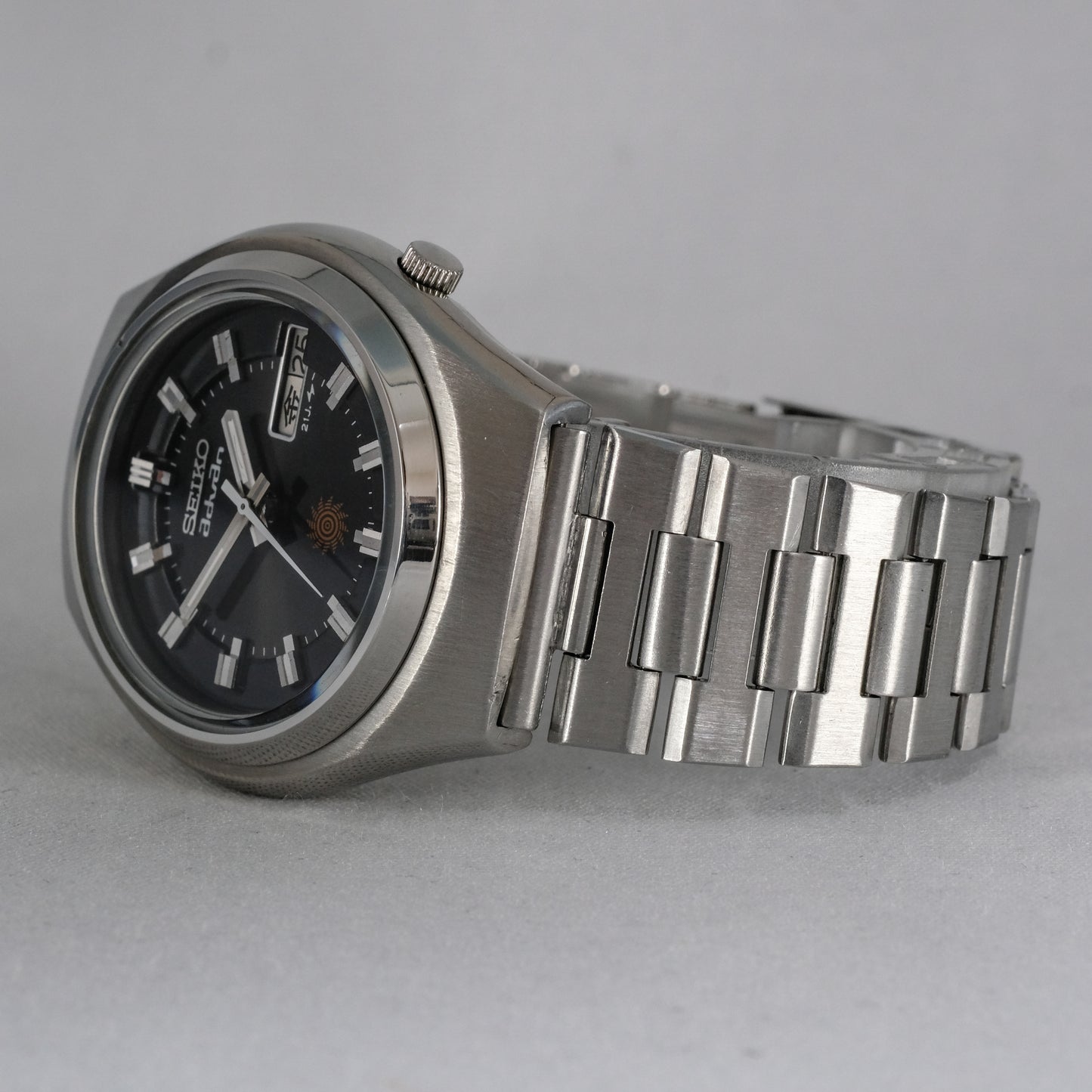 1975 Seiko Advan 7039-7020