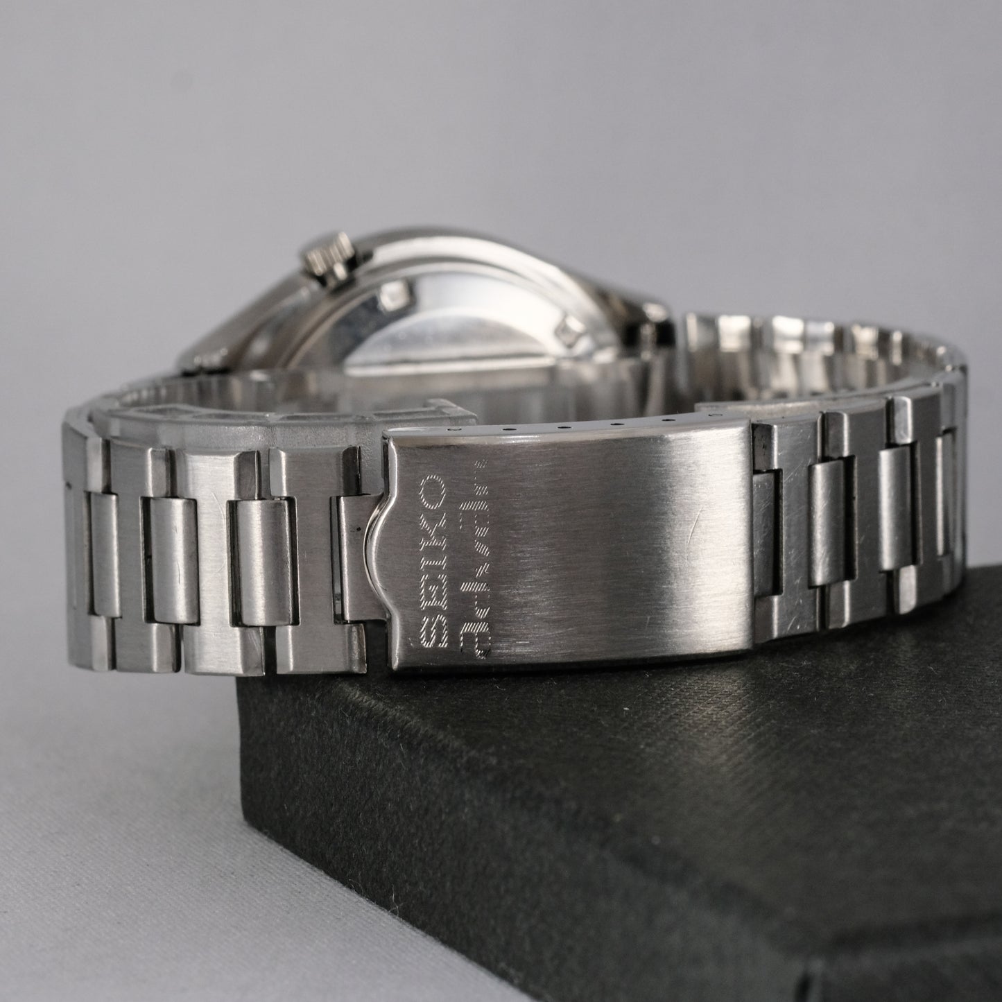 1975 Seiko Advan 7039-7020