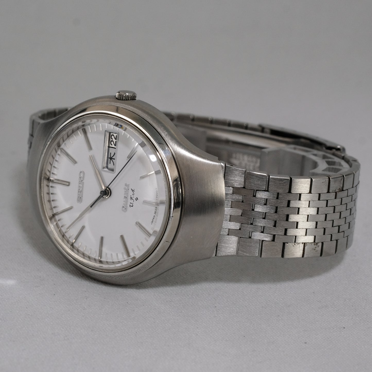 1974 Seiko Quartz V.F.A 3823-7001