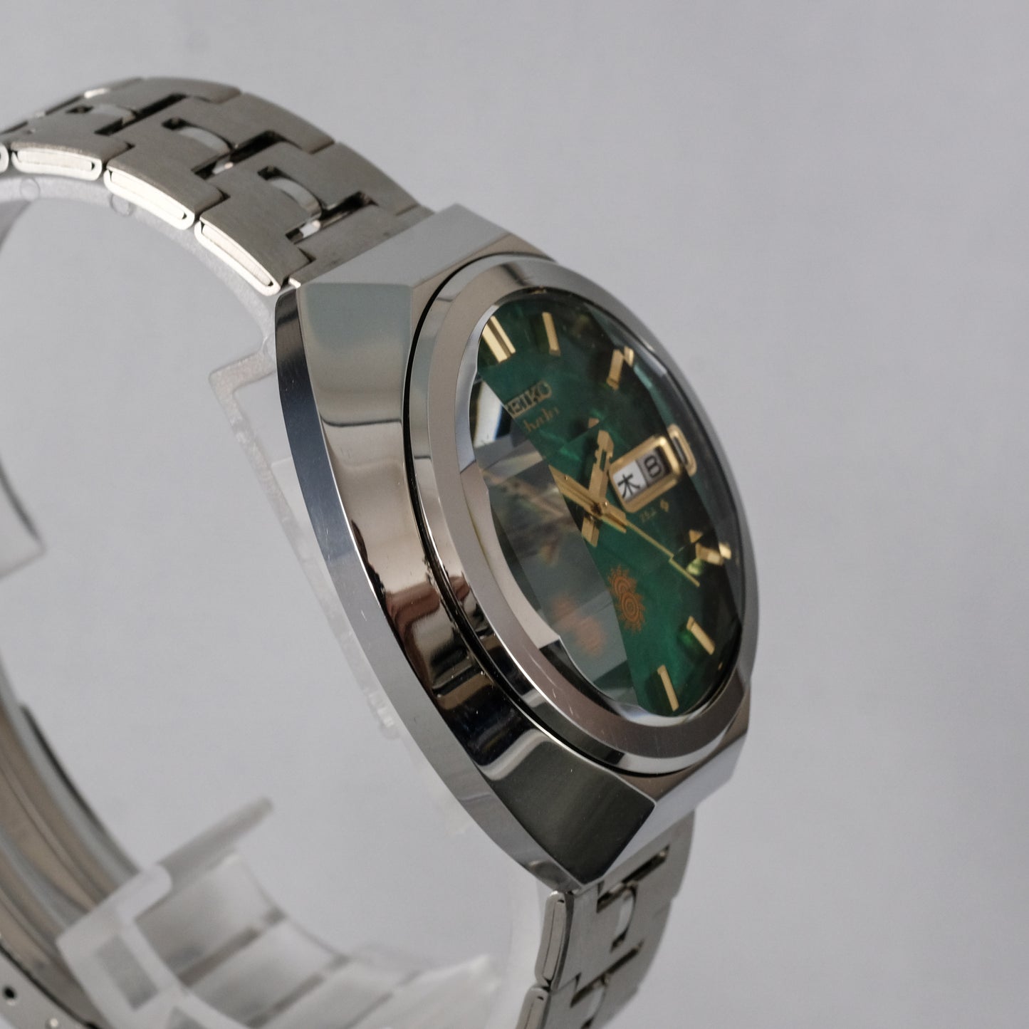 1973 Seiko Advan 6106-7710