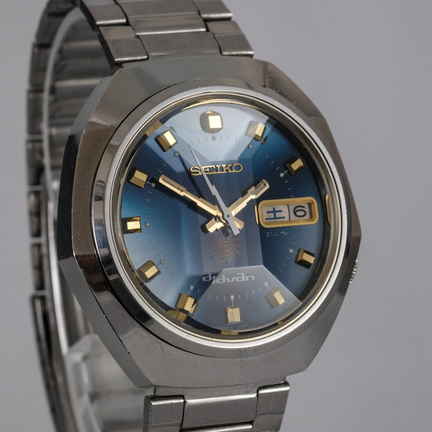 1973 Seiko Advan 7019-7240