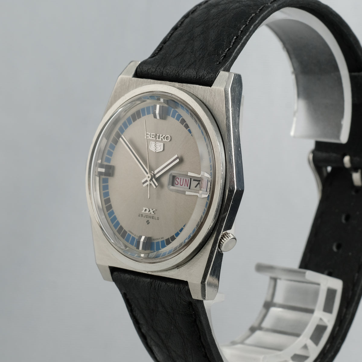 1968 Seiko 5 DX 6106-8170