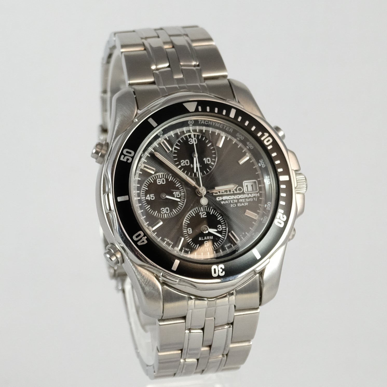 Seiko Prospex Quartz Chronograph Y182-6F00