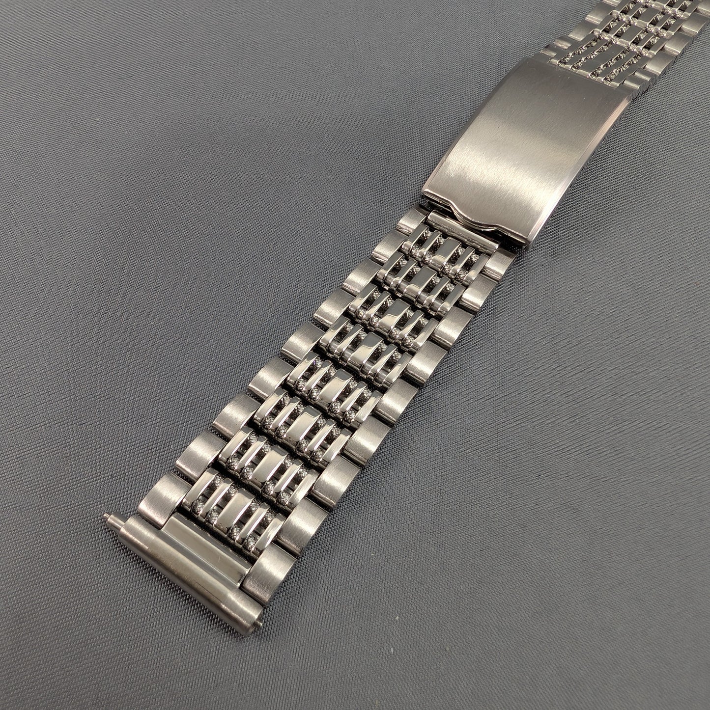 18mm Maruman Stainless steel bracelet B0003