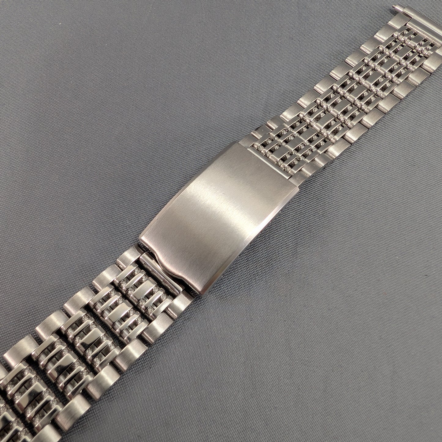 18mm Maruman Stainless steel bracelet B0003