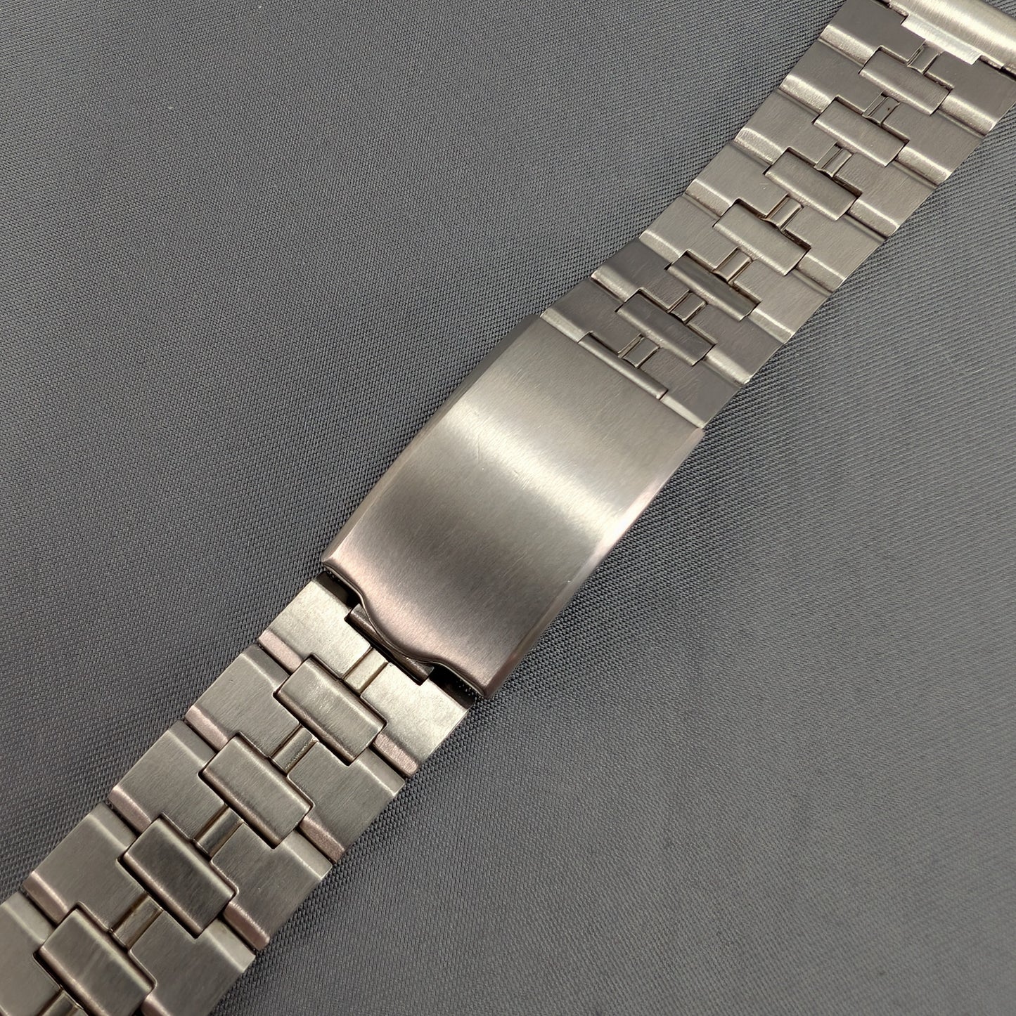 18mm Bambi Stainless steel bracelet B0009