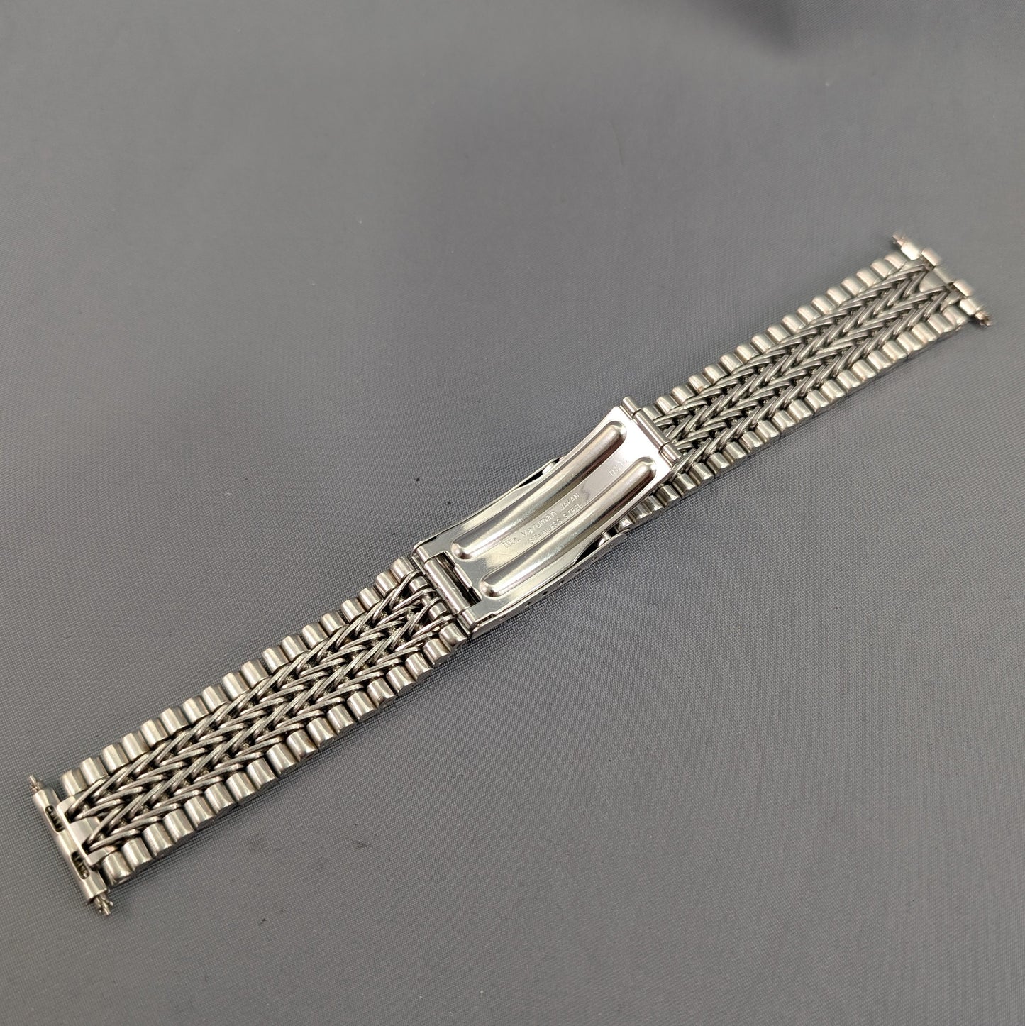 18mm Maruman Stainless steel bracelet B0010