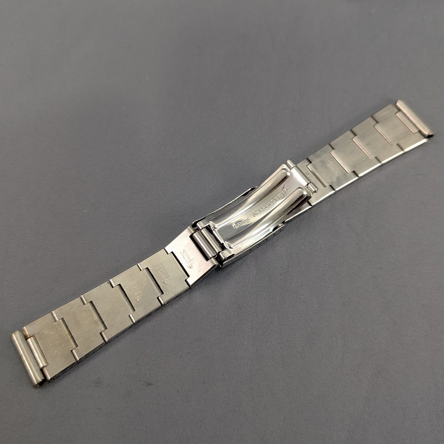 18mm Fujiya Stainless steel bracelet B0011