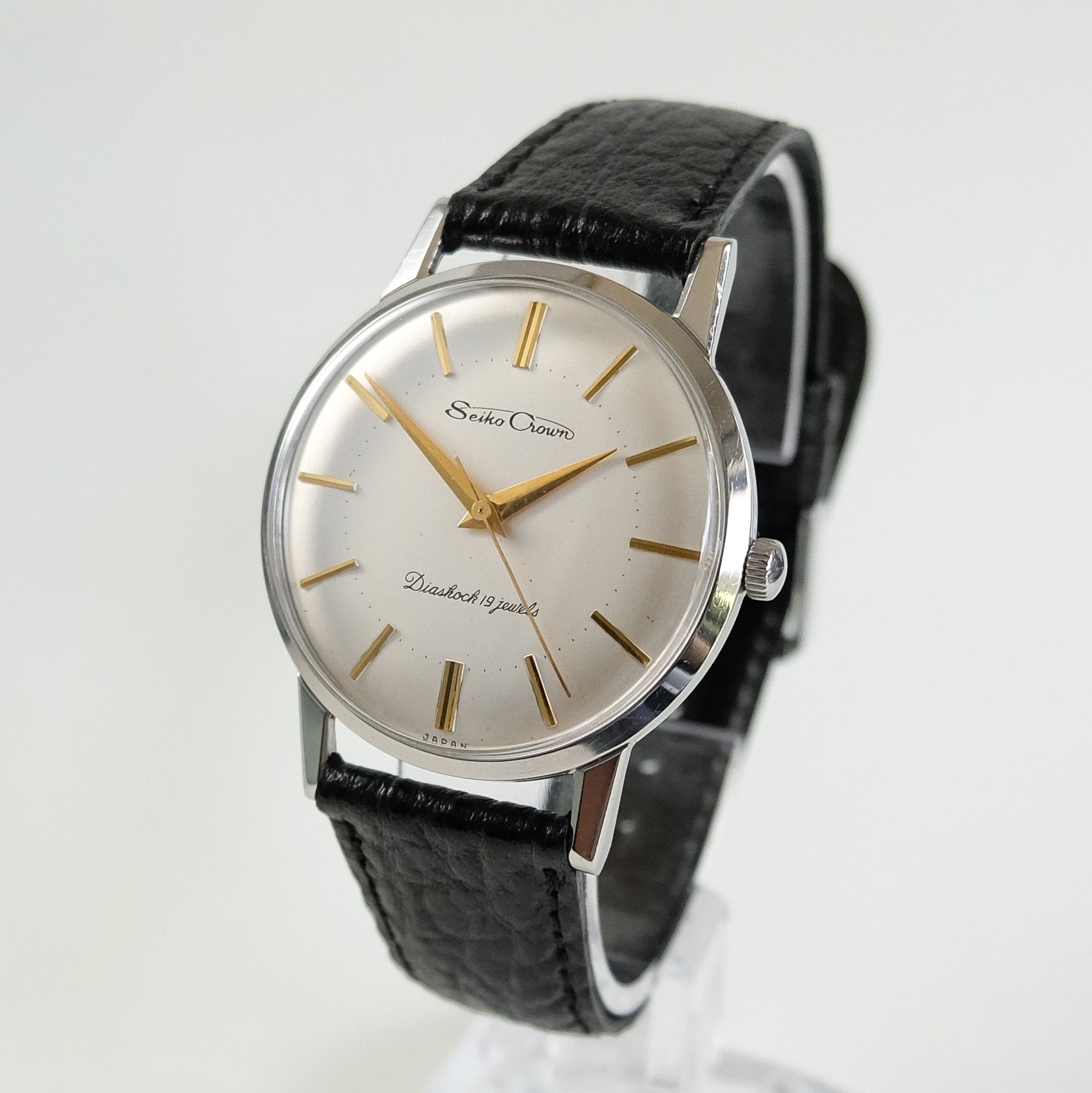 Seiko crown best sale diashock 19 jewels